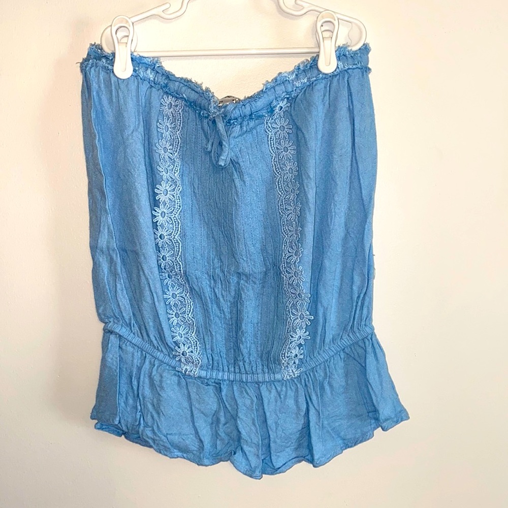 Strapless top